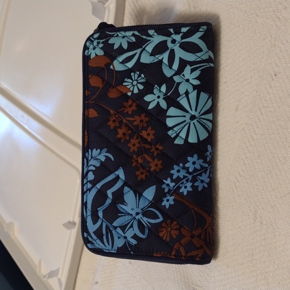 Vera Bradley bag, wallet and change pouch - Picture 5 of 7